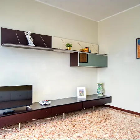 Apartament Guesthost - Luce Bilo X4 Vicino San Raffaele Vimodrone