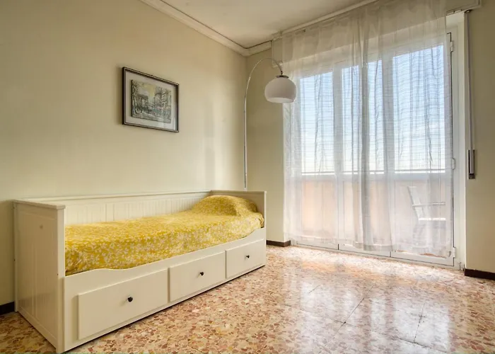 Guesthost - Luce Bilo X4 Vicino San Raffaele Appartement